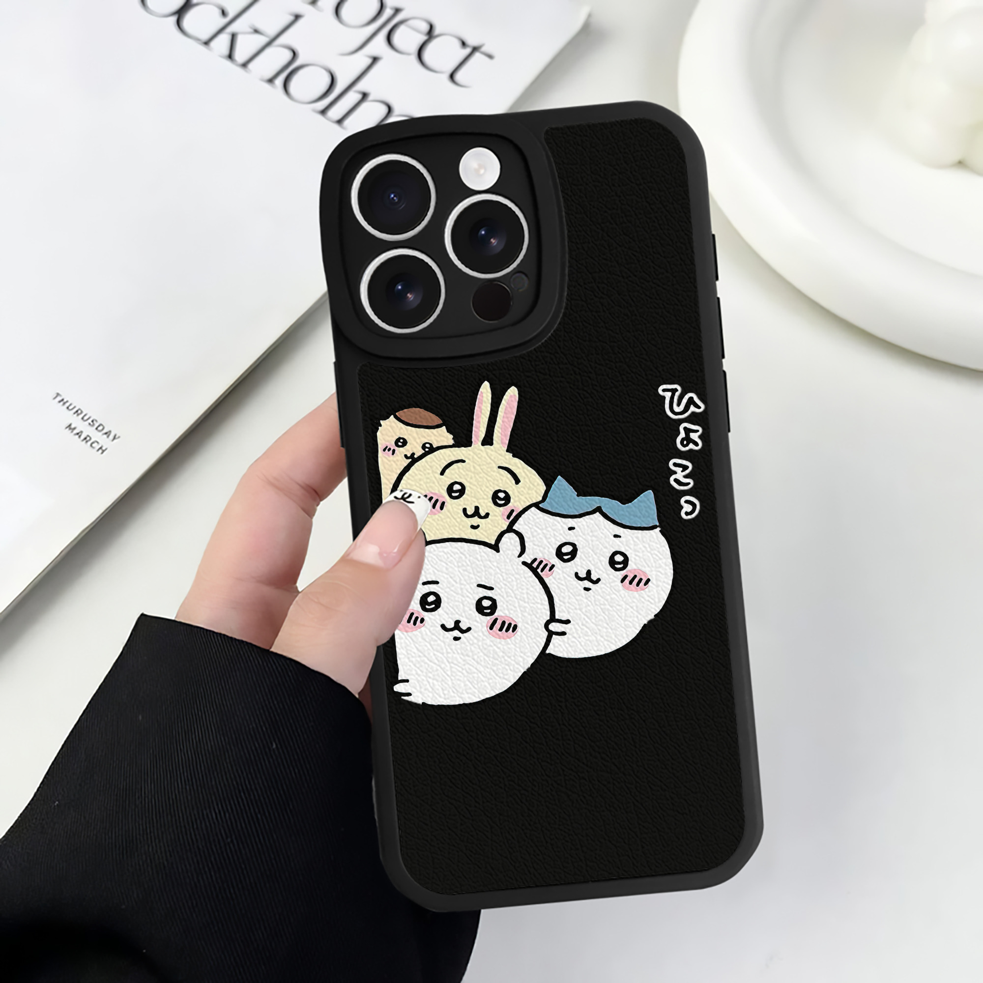 （画像用） ちいかわ ちいかわ Chii-kawa chiikawa 【iPhone 16シリーズ対応】シリコンスマホケース（レザー調） 材質：シリコン
